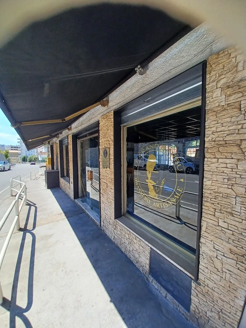 Le Grand Barbu - Brasserie TYPSI'S Bar a cocktails Concerts live